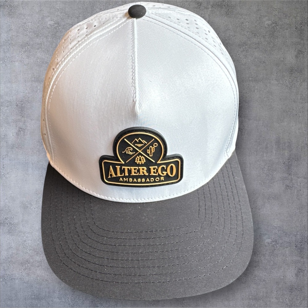 Alter Ego Running Coaster NWT Ambassador Hat White Black Snapback Perforated